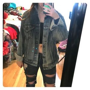 Levi's Jackets & Coats - Levi Jean Jacket UniSex Levi's Jackets & Coats - Levi Jean Jacket UniSex